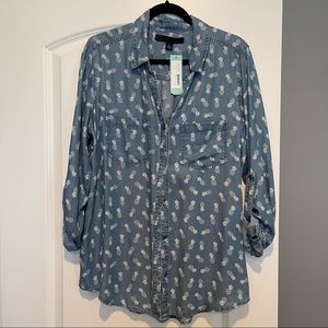 NWT Tinsel Floid Chambray Pineapple Button Down Top